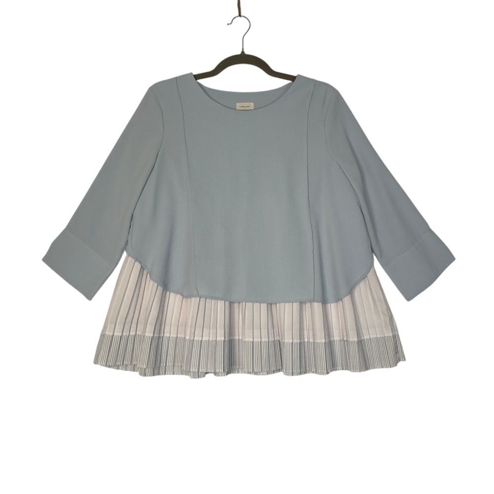 Atelier Evene Paris Elegant Blue and White Women's‎ pleated blouse sz small